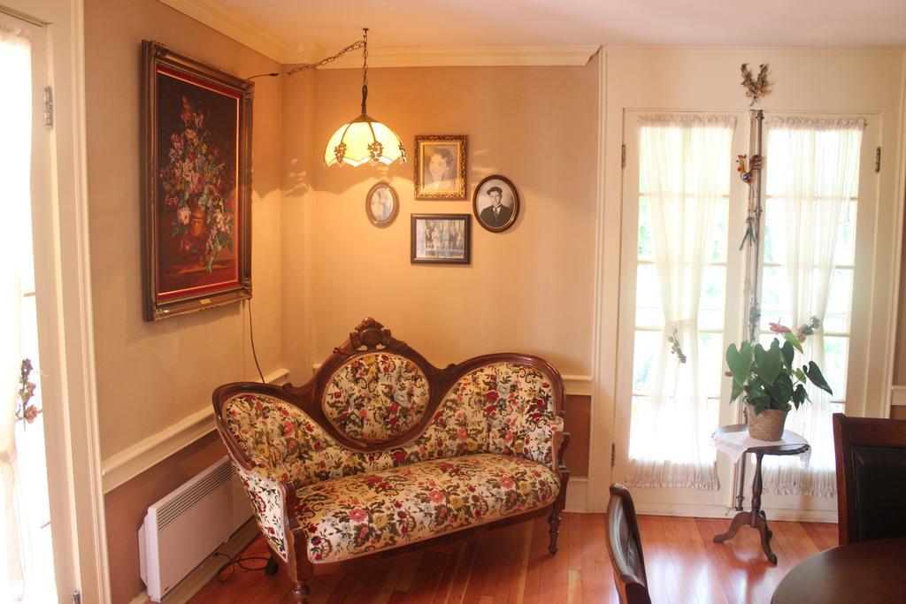 Domaine Les Boises Lee Farm S.A Bed & Breakfast Stanstead Екстериор снимка
