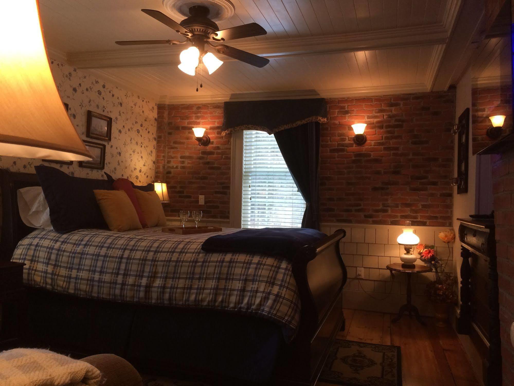 Domaine Les Boises Lee Farm S.A Bed & Breakfast Stanstead Екстериор снимка
