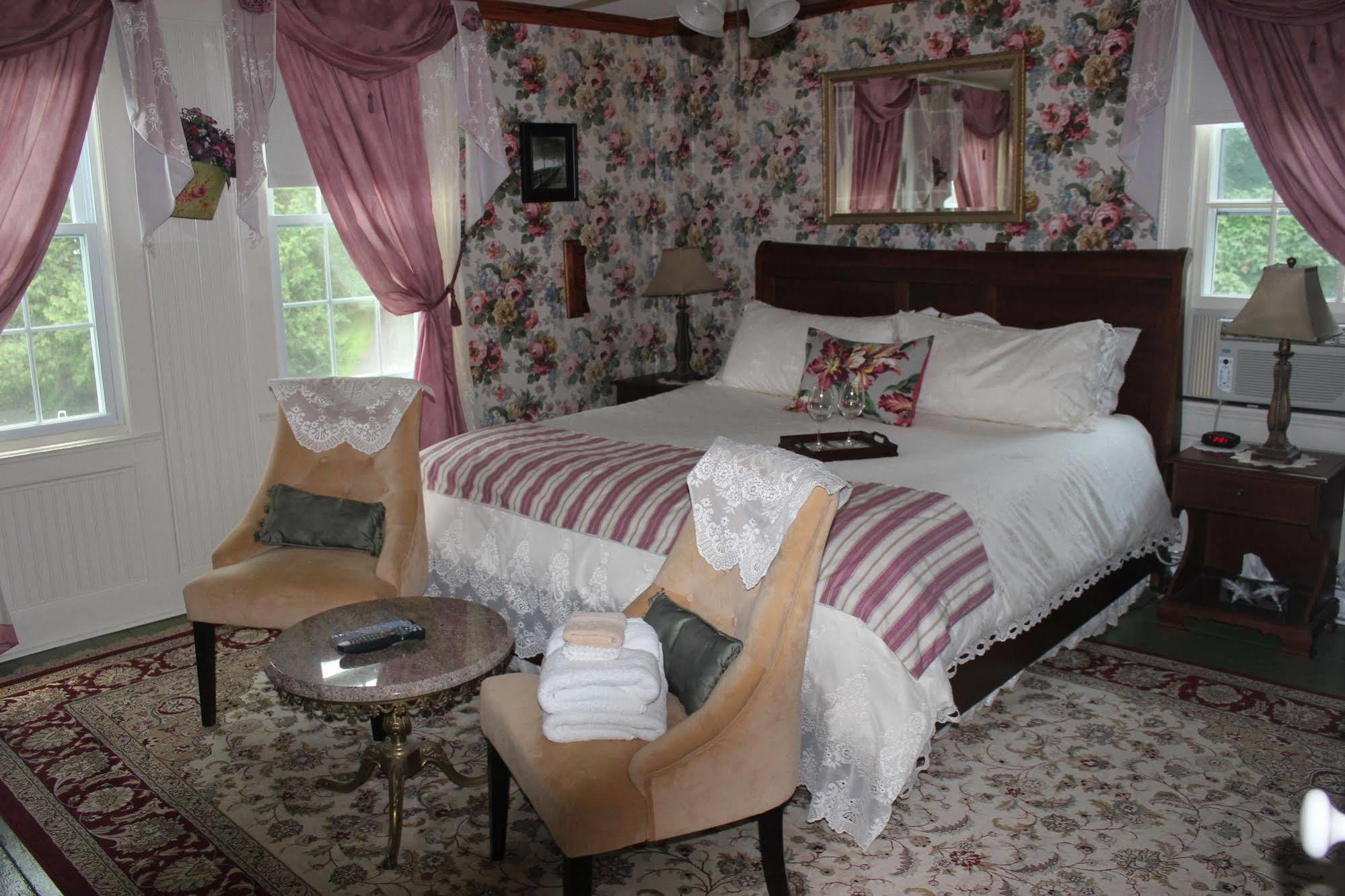 Domaine Les Boises Lee Farm S.A Bed & Breakfast Stanstead Екстериор снимка