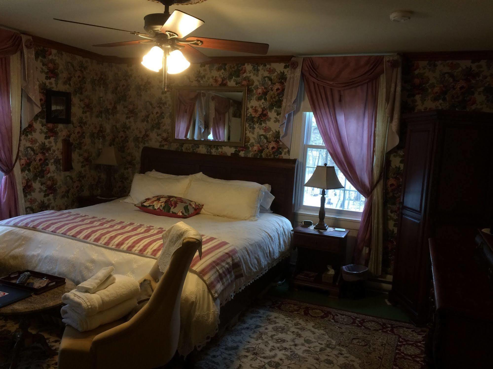 Domaine Les Boises Lee Farm S.A Bed & Breakfast Stanstead Екстериор снимка