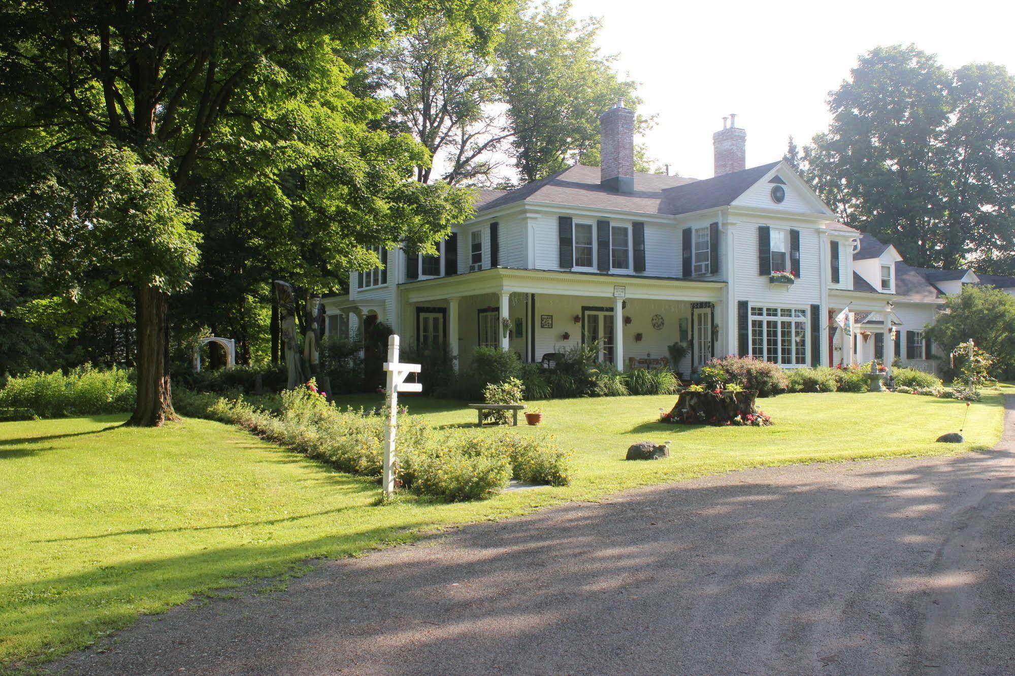 Domaine Les Boises Lee Farm S.A Bed & Breakfast Stanstead Екстериор снимка