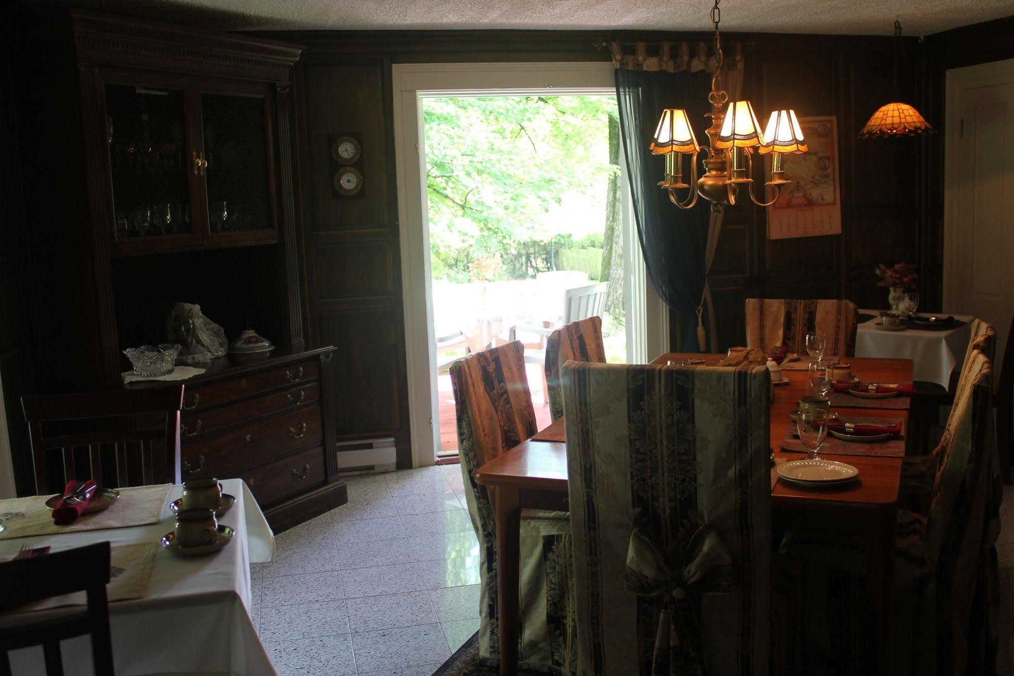 Domaine Les Boises Lee Farm S.A Bed & Breakfast Stanstead Екстериор снимка